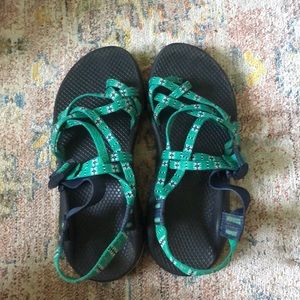 Women’s size 8 chacos